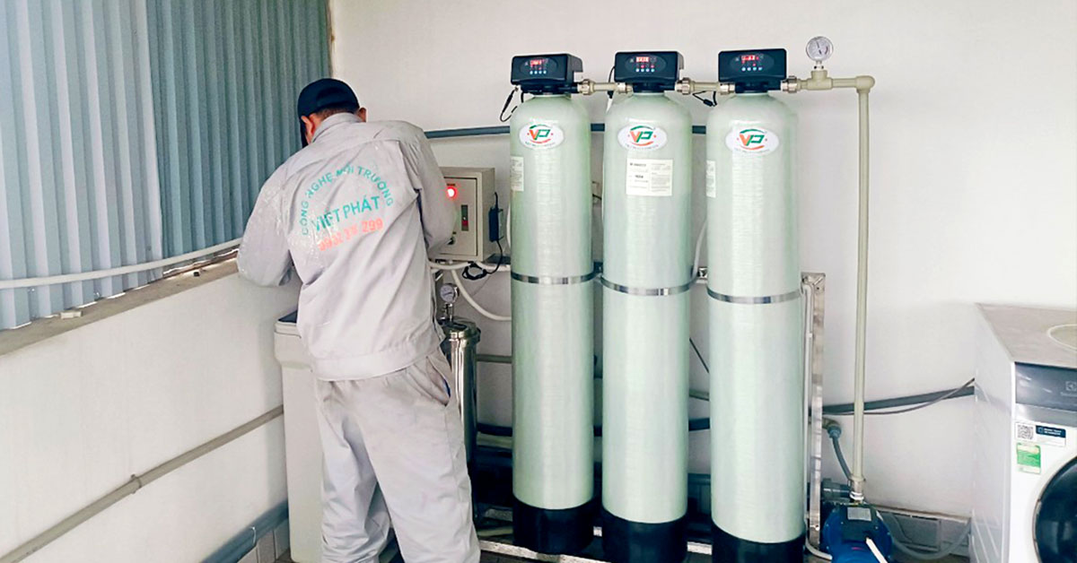 Kiểm tra hoạt động của hệ thống lọc nước sinh hoạt tại Thanh Sơn, Phú Thọ