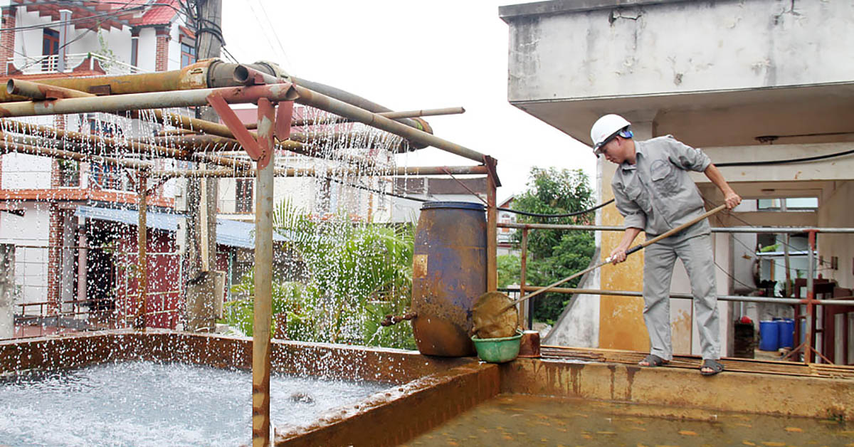 Khử mùi hôi nước giếng khoan bằng giàn mưa
