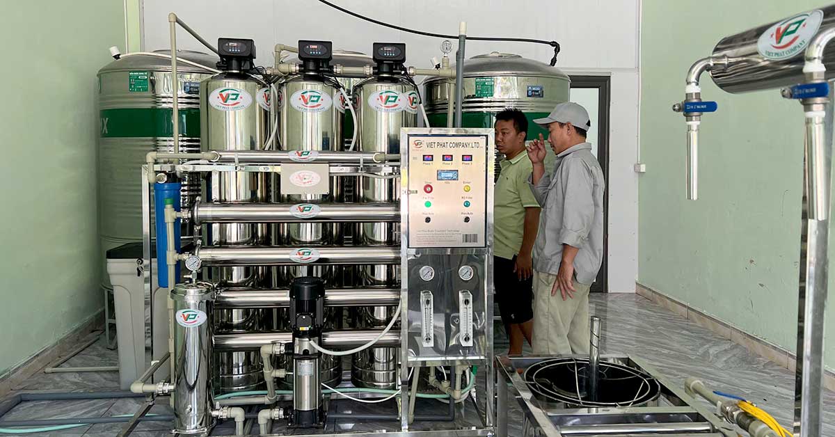 Hệ thống RO 1000l/h cột lọc inox