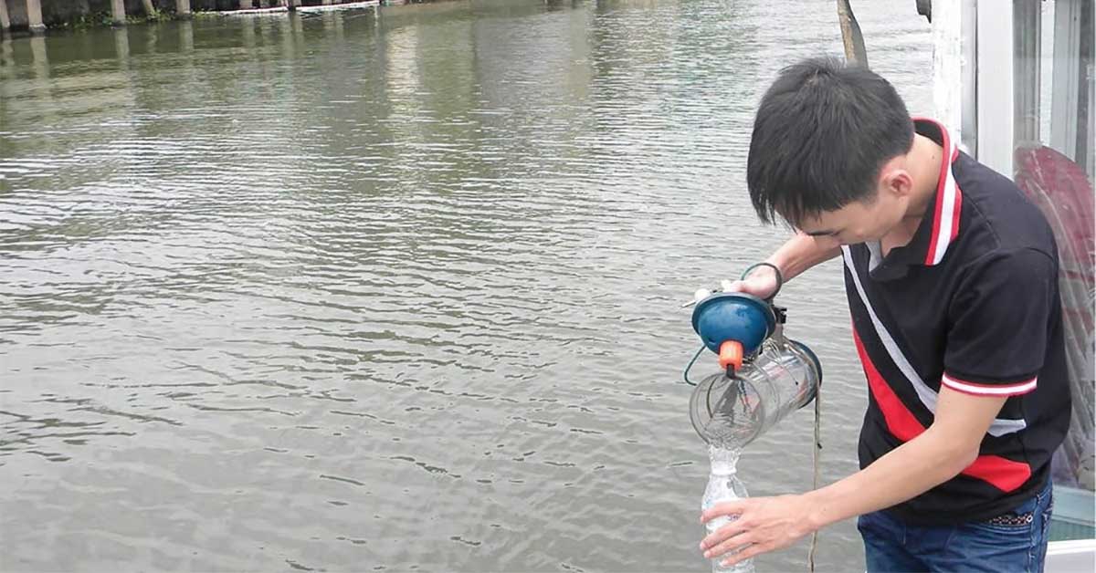 Lấy mẫu quan trắc xét nghiệm nước 
