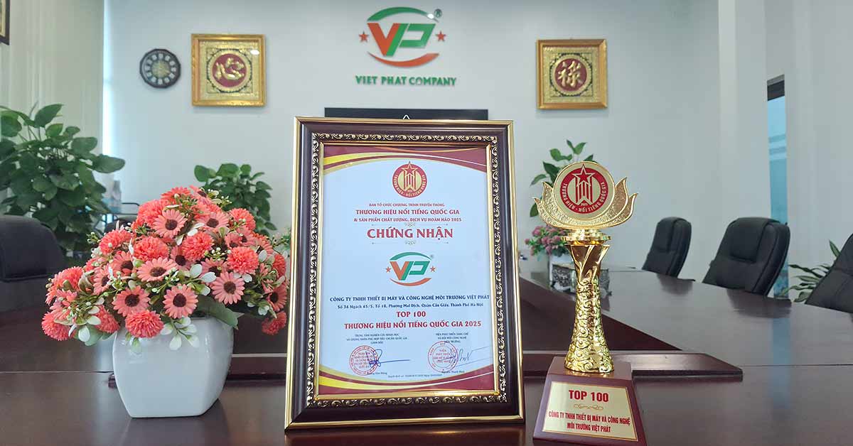 Giấy chứng nhận và cup thương hiệu nổi tiếng quốc gia 2025