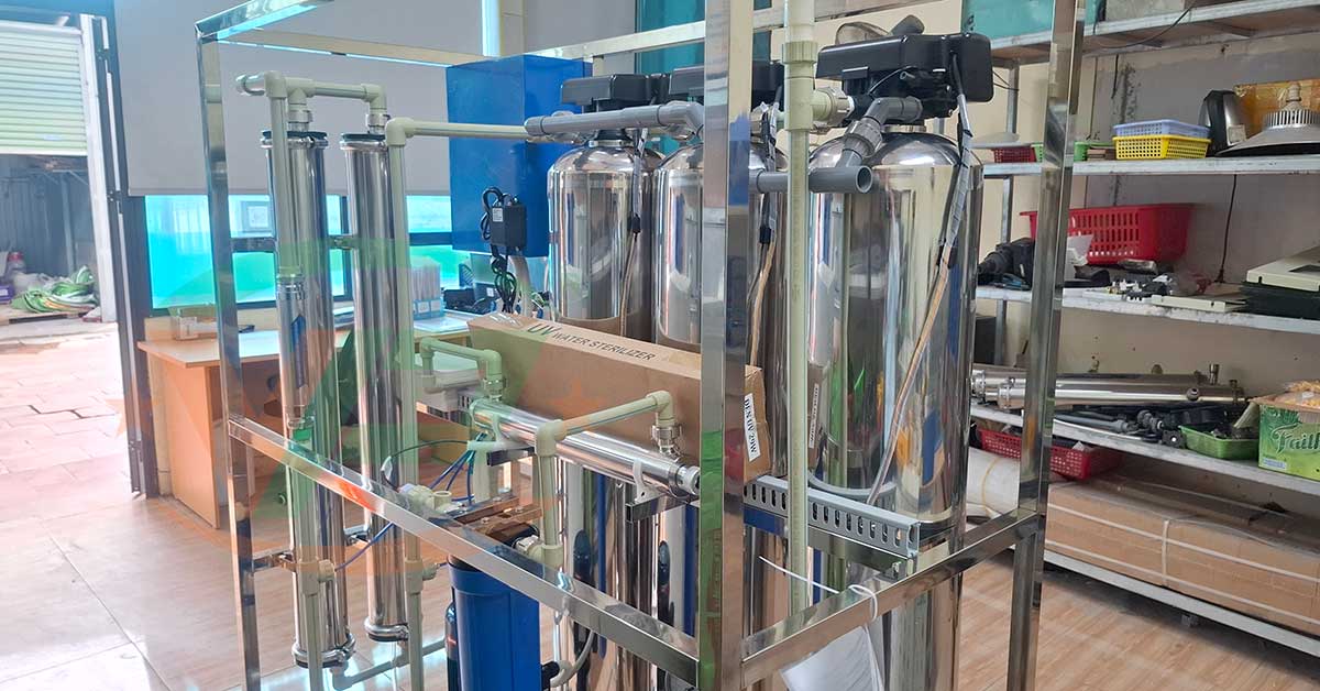 Lắp đặt cụm lọc RO vào hệ thống