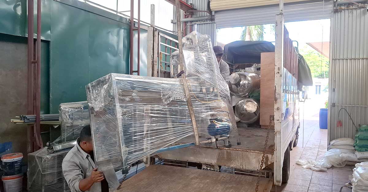 Hệ thống chiết chai bán tự động