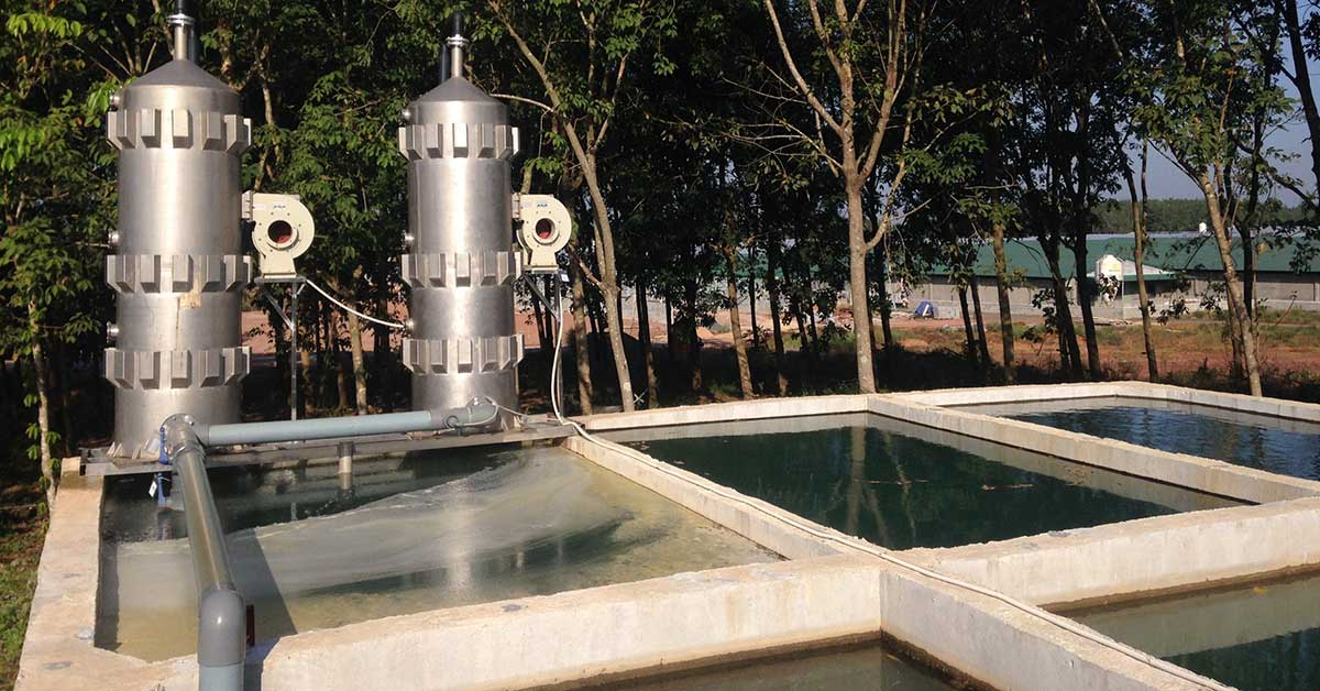 Hệ thống tháp làm thoáng và bể lắng giúp xử lý mangan