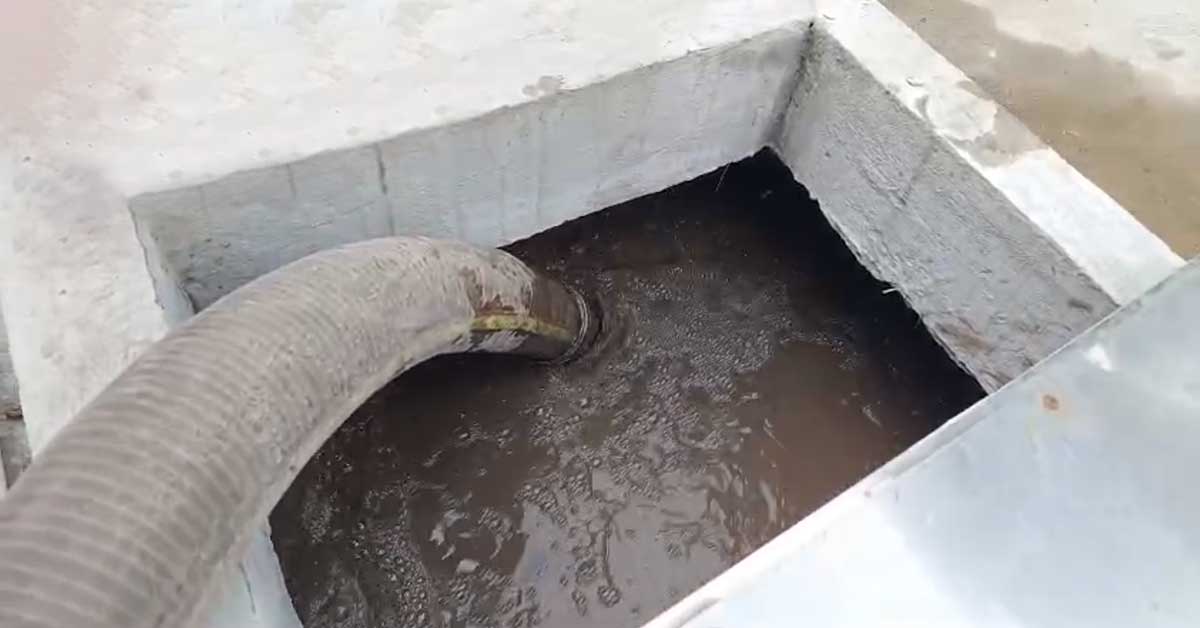 Bơm bùn giống vào hệ thống