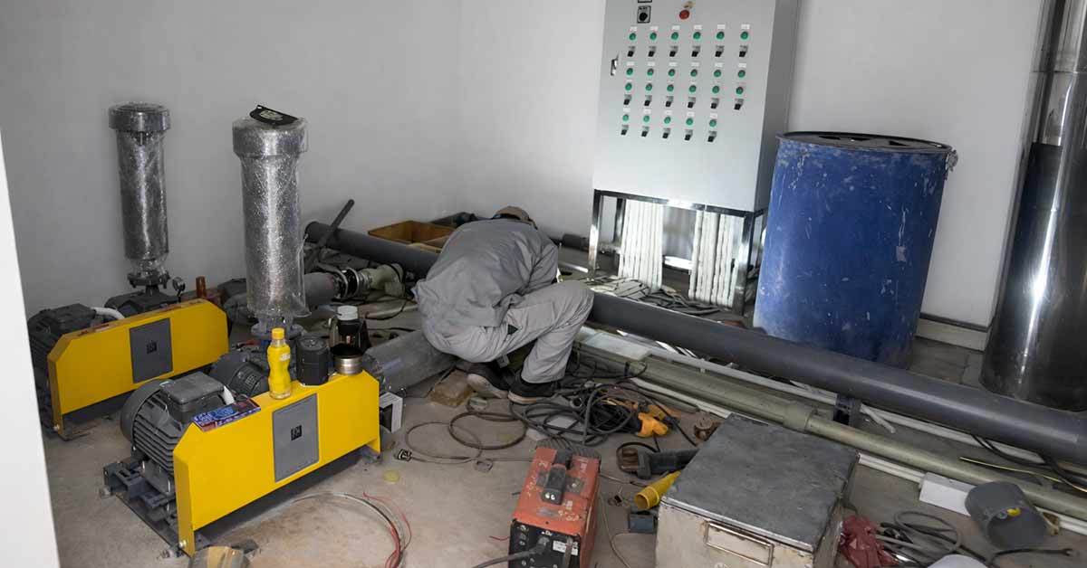 Lắp đặt hệ thống điện và tủ điều khiển