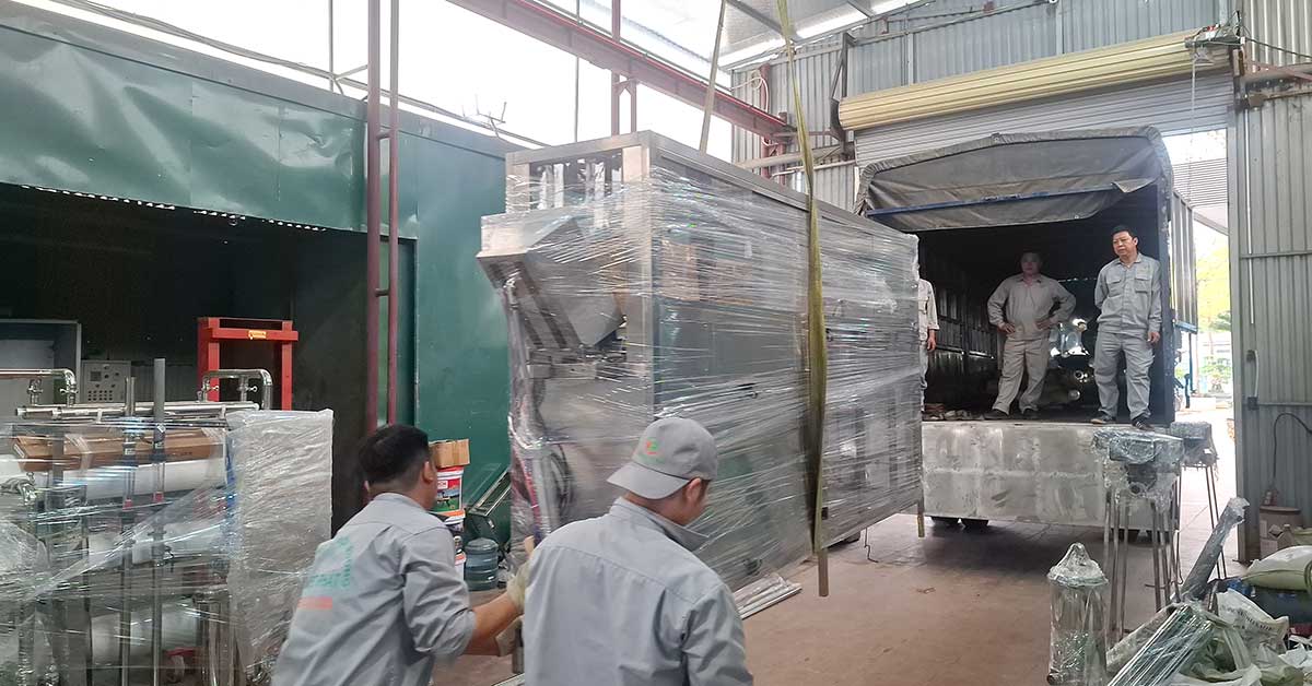 Máy chiết rót nước đóng bình tự động