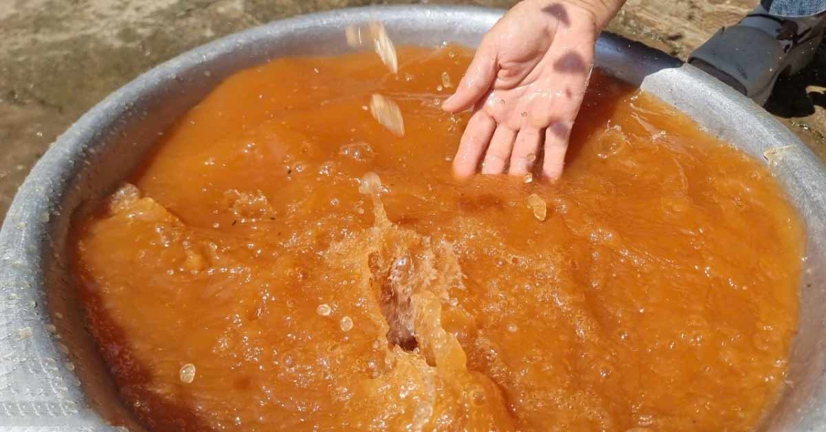 Nước giếng ở khu tái định cư đục vàng như mật