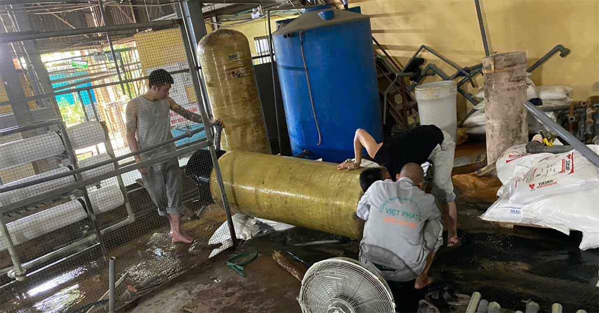 Vệ sinh thay thế vật liệu lọc khi cần