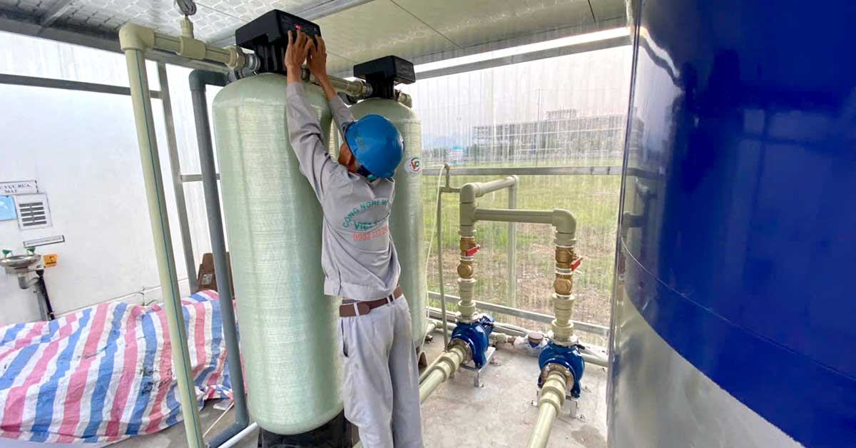 Cài đặt van điều khiển cho các cột lọc