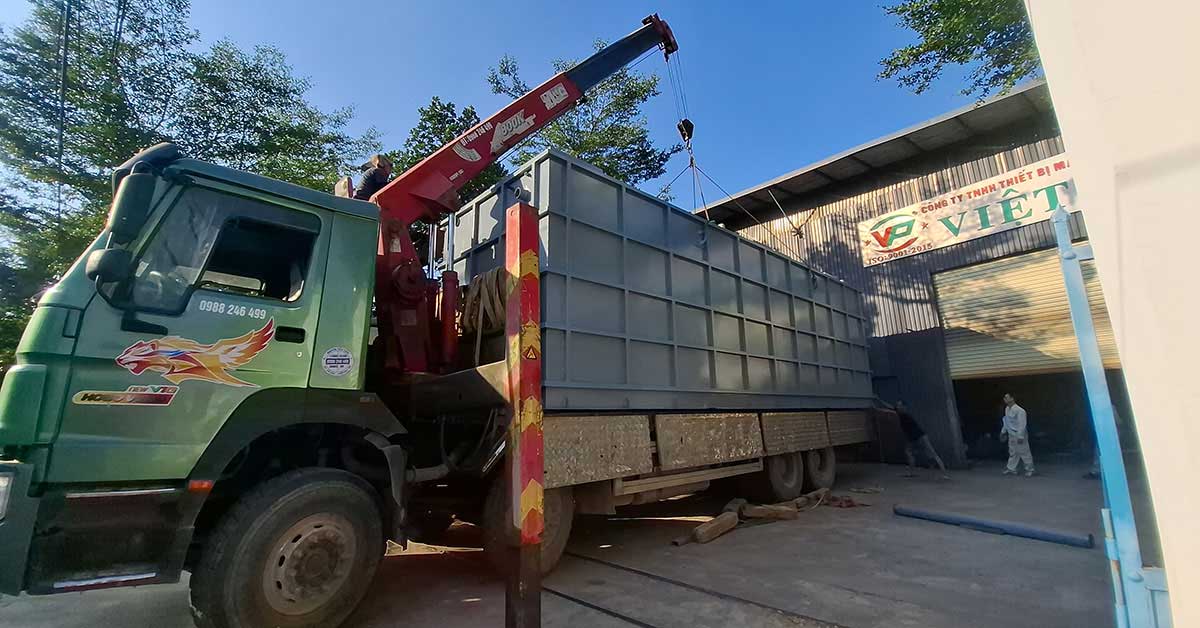 Module được cố định chắc chắn trên xe chuyên dụng